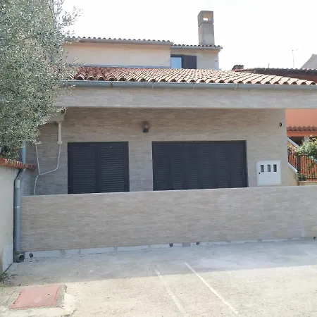 Zp44 * Πούλα